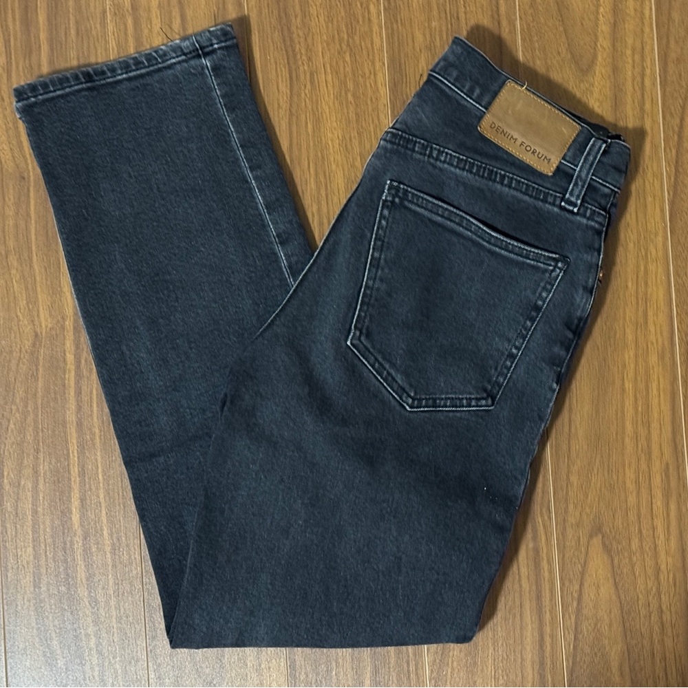 COPY- Aritzia Denim Forum Black Arlo High rise Straight 28L